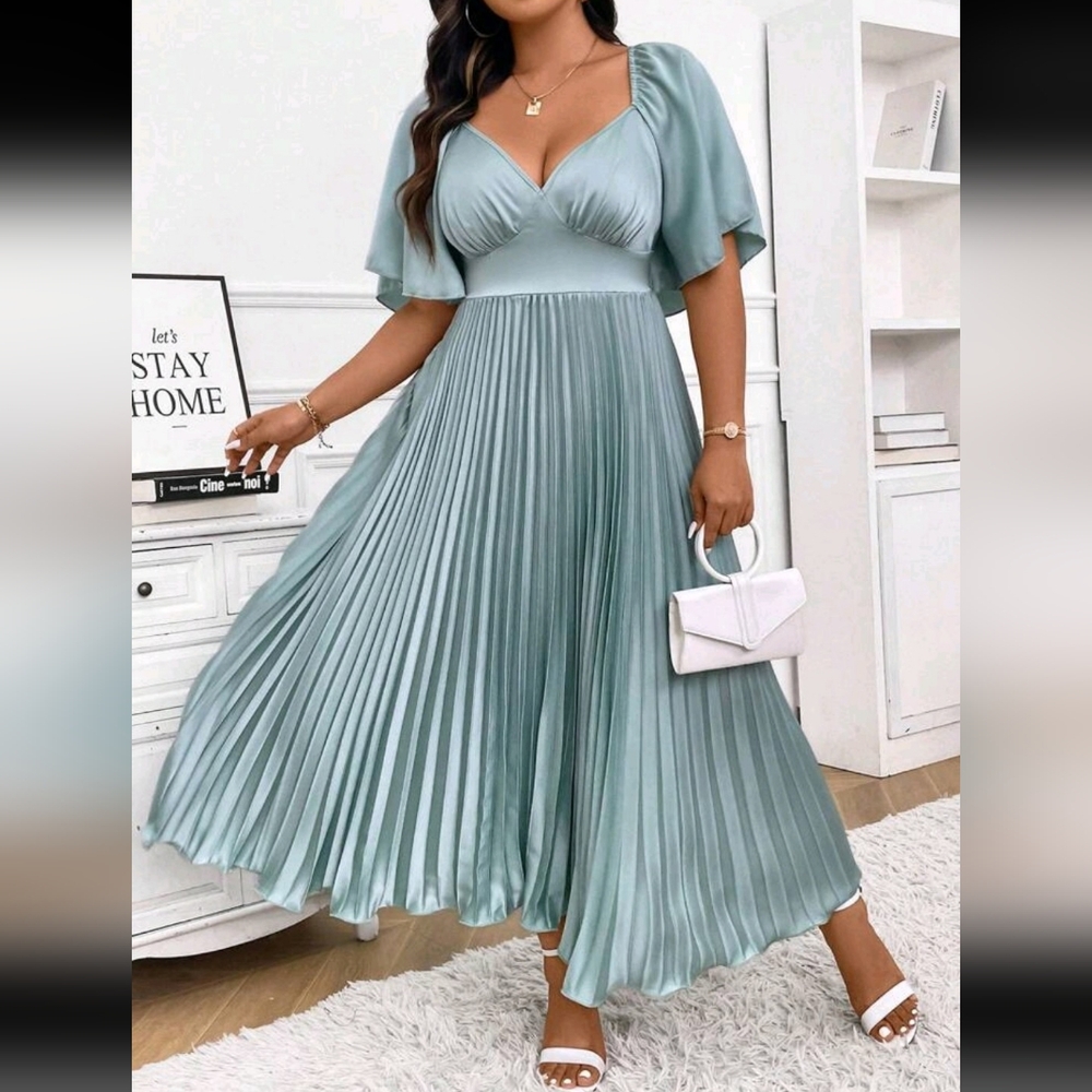 Green Pleated Maxi Dress with Flutter Sleeves